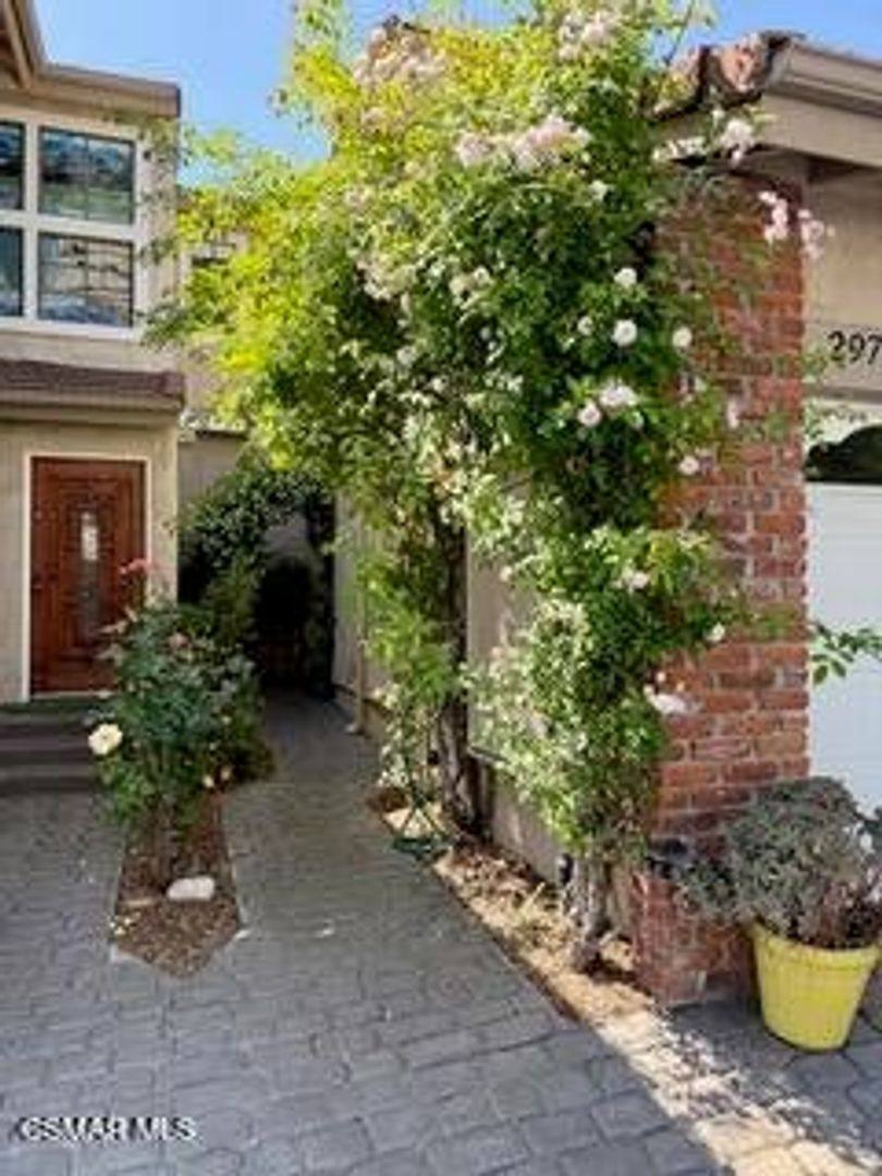 Townhouse for rent at 29715 Windsong Lane, Agoura Hills, CA 91301