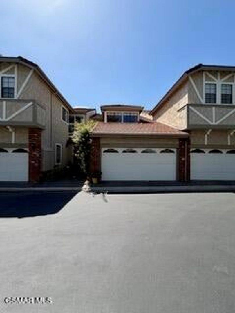 Townhouse for rent at 29715 Windsong Lane, Agoura Hills, CA 91301