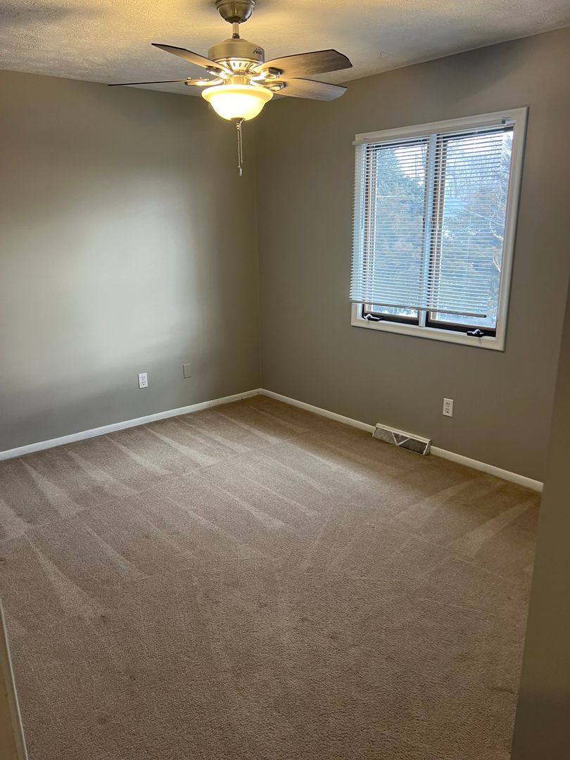 Apartment for rent at 5132 Poppleton Ave, Omaha, NE 68106