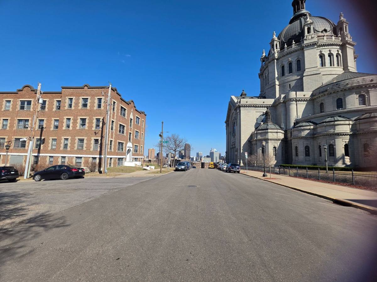 Apartment for rent at 231 Dayton Ave, Saint Paul, MN 55102