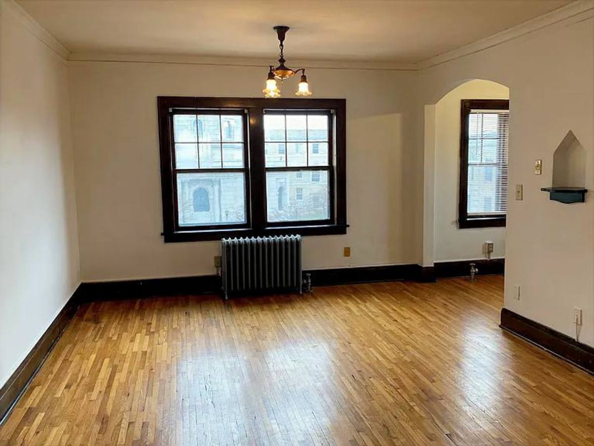 Apartment for rent at 231 Dayton Ave, Saint Paul, MN 55102