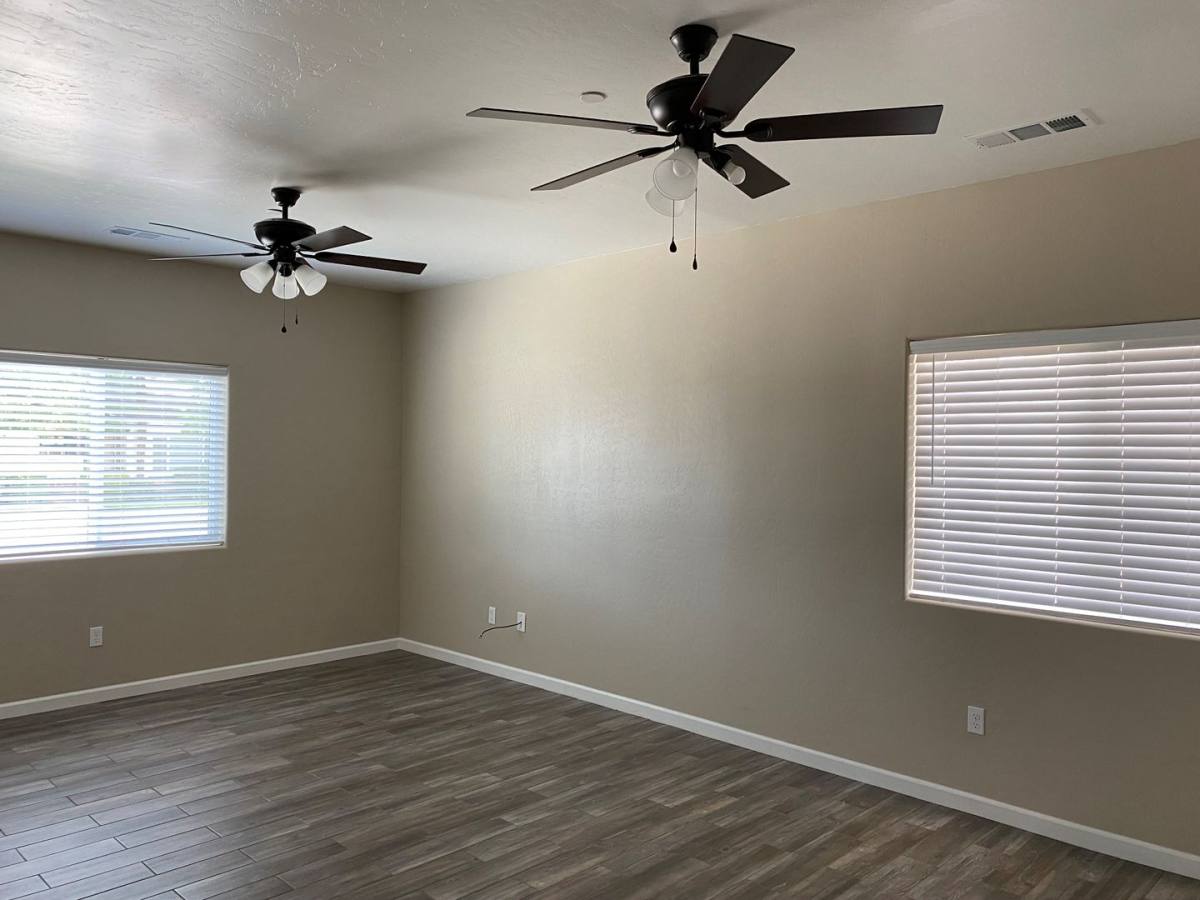 Apartment for rent at 323 W Laurel Ave, Visalia, CA 93277
