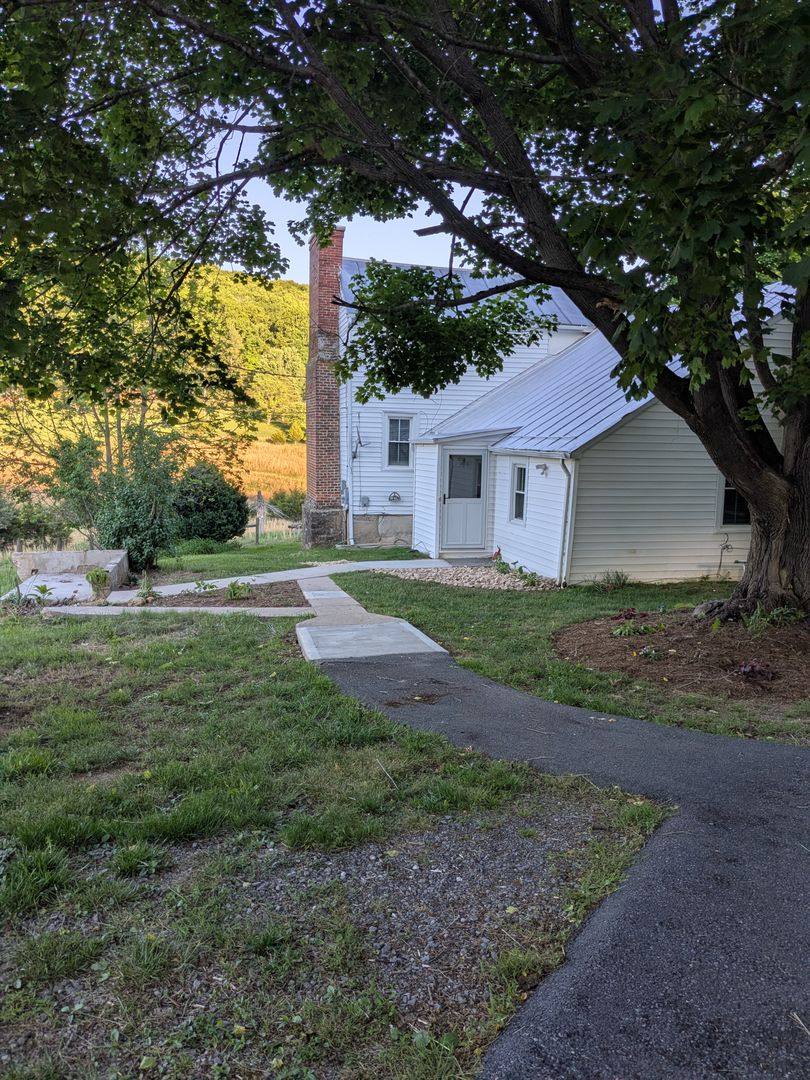 House for rent at 613 Union Run, Lexington, VA 24450