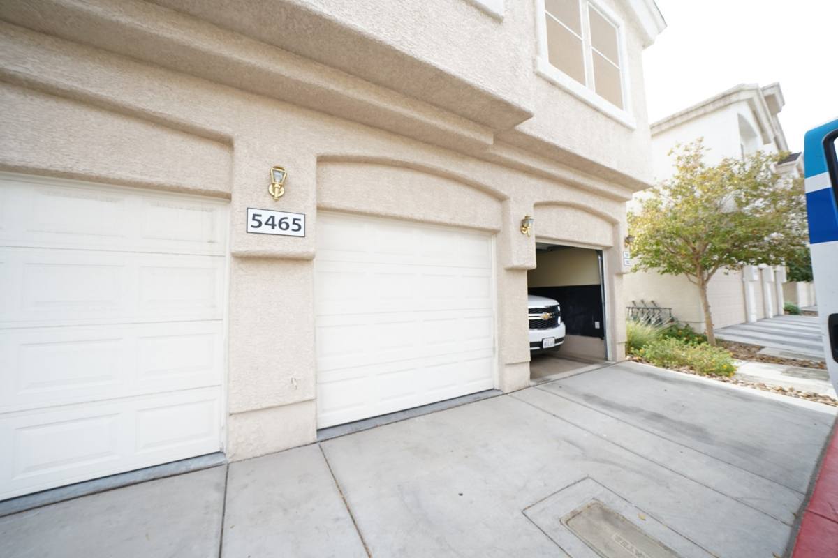 Townhouse for rent at 5465 Jackpot Winner Lane, Las Vegas, NV 89122