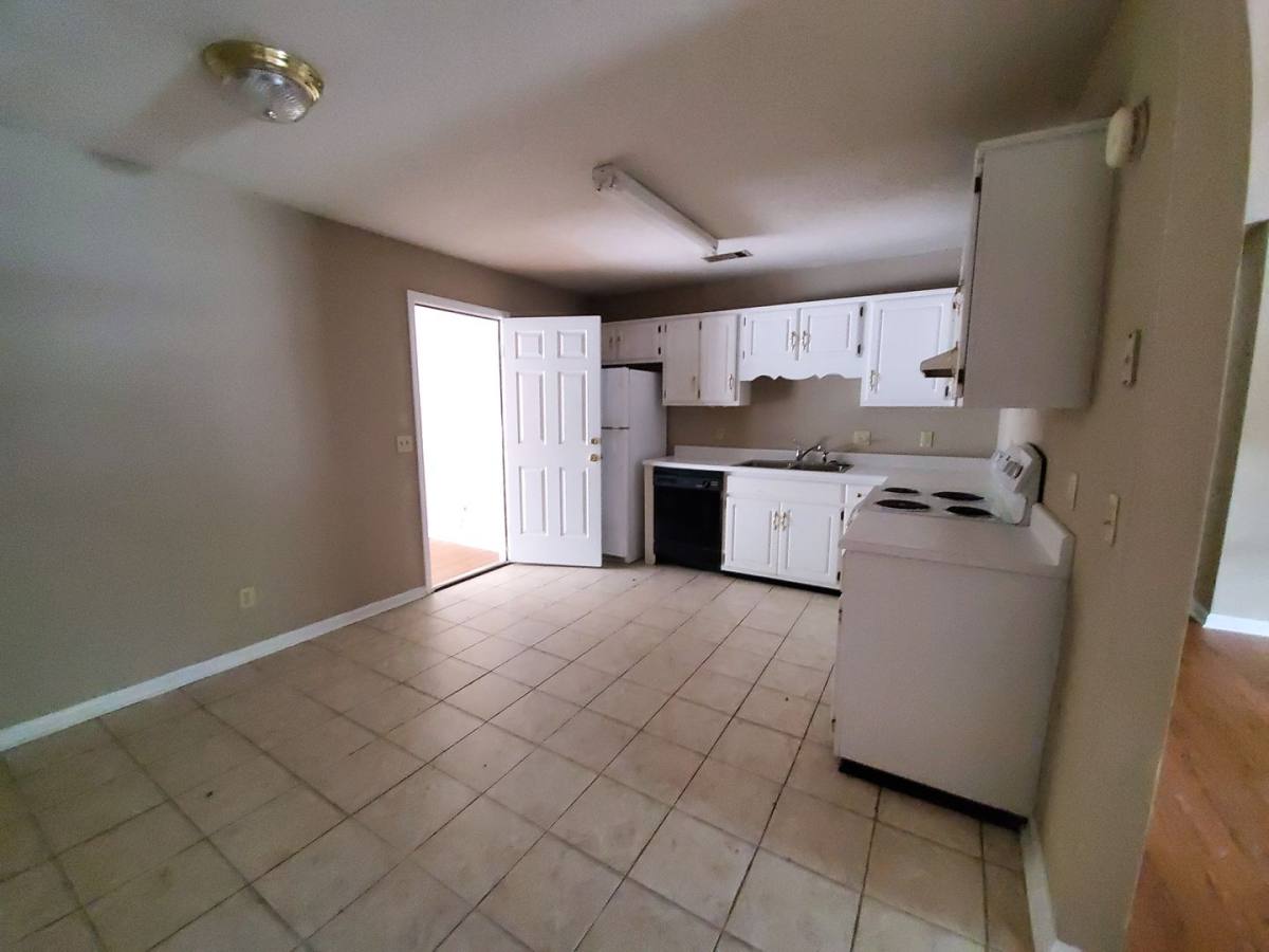 Apartment for rent at 403 Wendwood Court, Statesboro, GA 30458