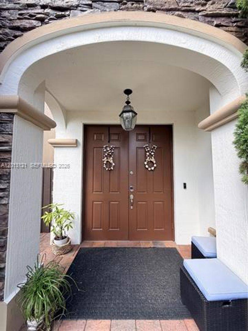 House for rent at 8640 NW 101st Place, Miami, FL 33178