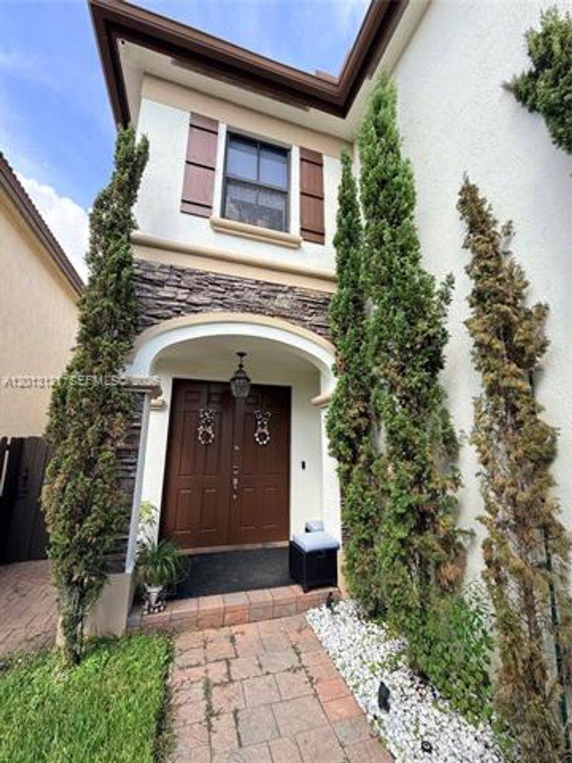 House for rent at 8640 NW 101st Place, Miami, FL 33178