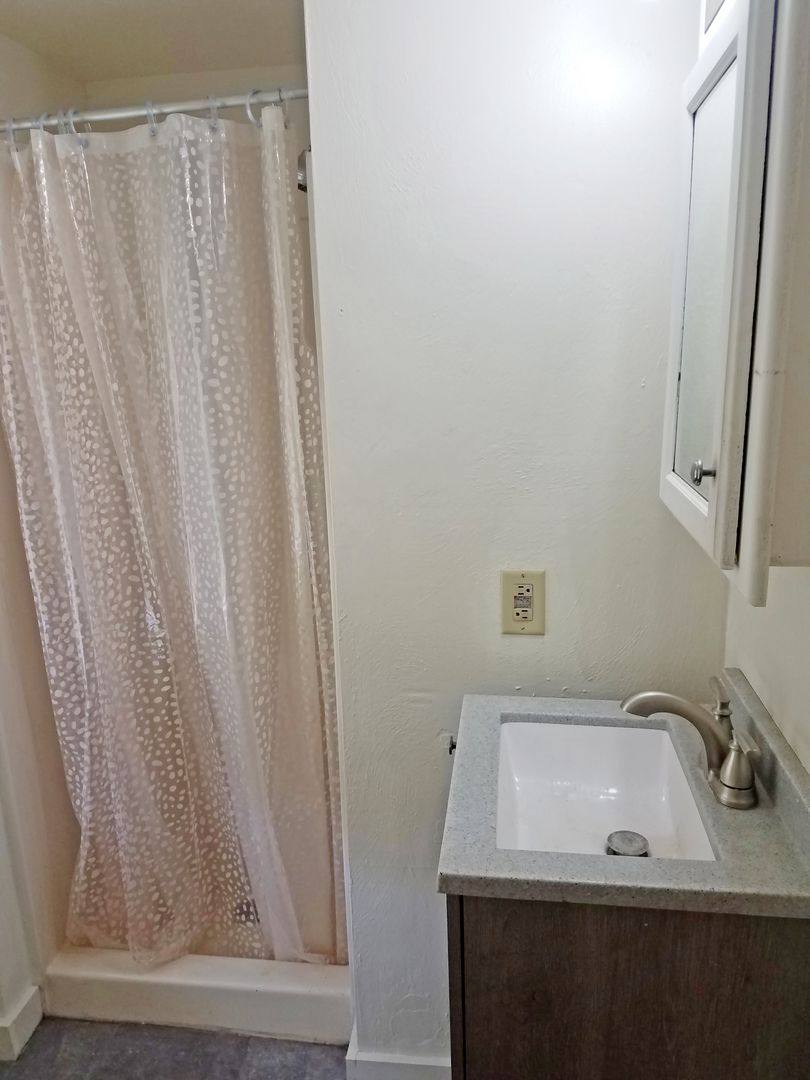 Apartment for rent at 728 Division St, La Crosse, WI 54601