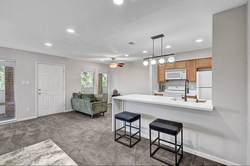 Apartment for rent at 740 Oakmont, Las Vegas, NV 89109