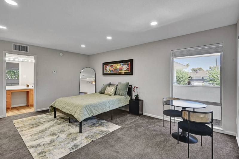 Apartment for rent at 740 Oakmont, Las Vegas, NV 89109