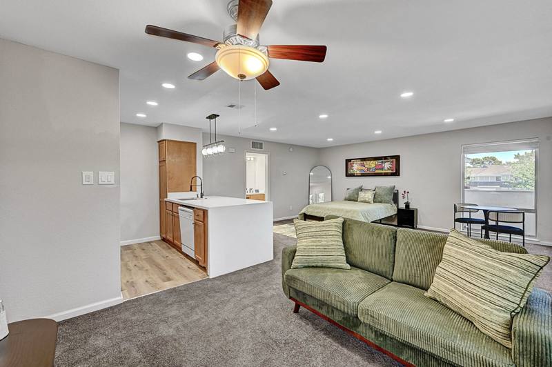 Apartment for rent at 740 Oakmont, Las Vegas, NV 89109
