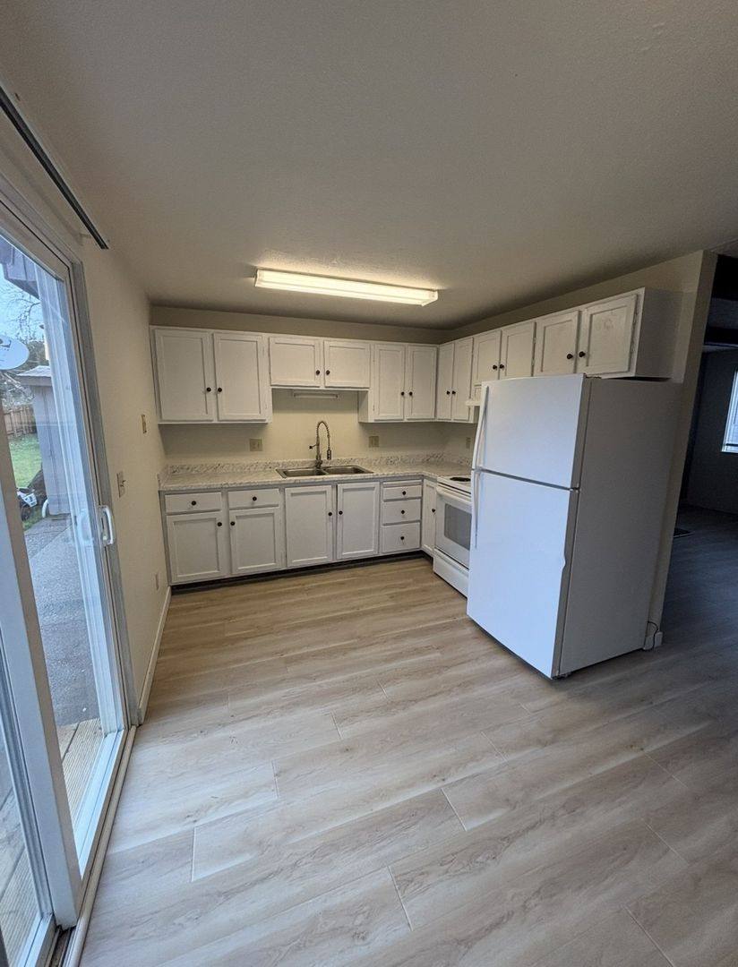 Apartment for rent at 211-221 Maple St, Lynden, WA 98264