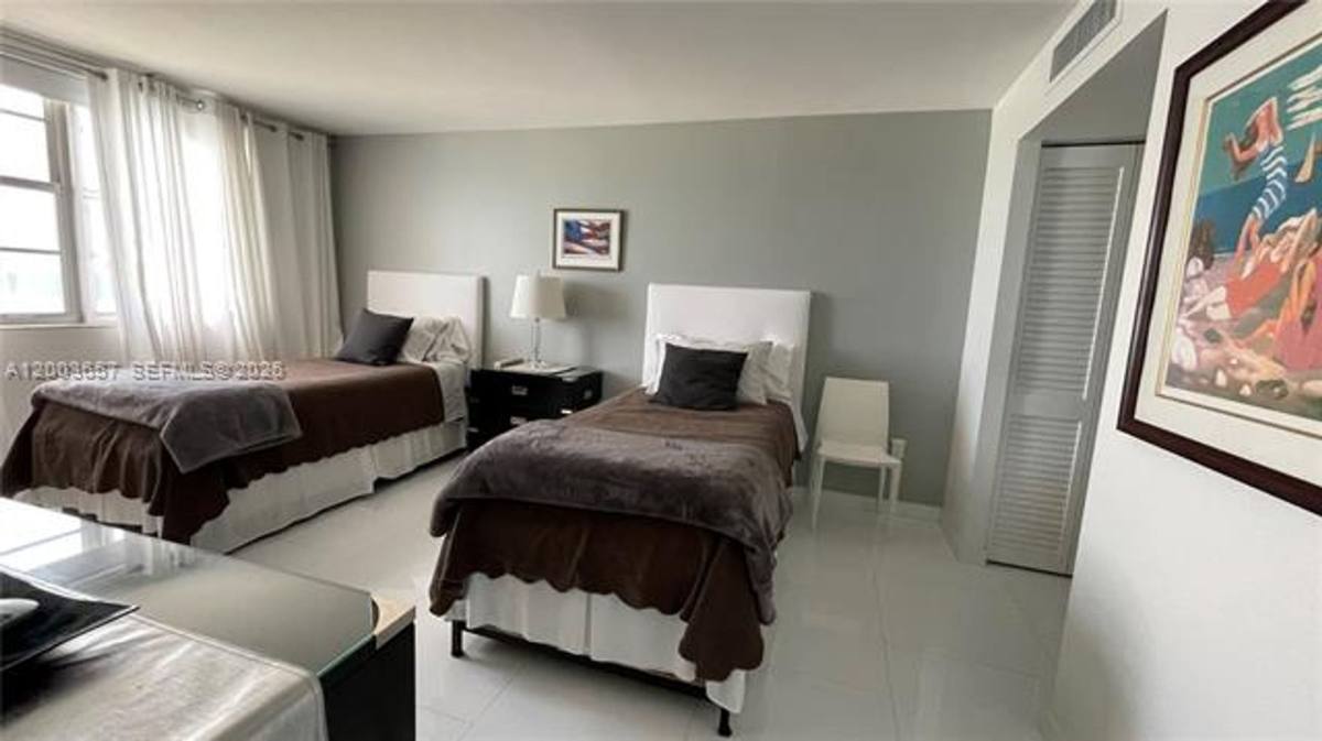 Apartment for rent at 5701 Collins Ave, Miami Beach, FL 33140
