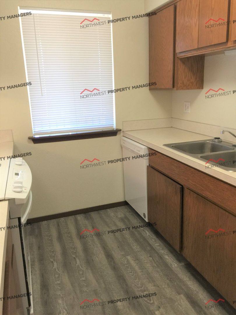 Apartment for rent at 302 S St, Centralia, WA 98531