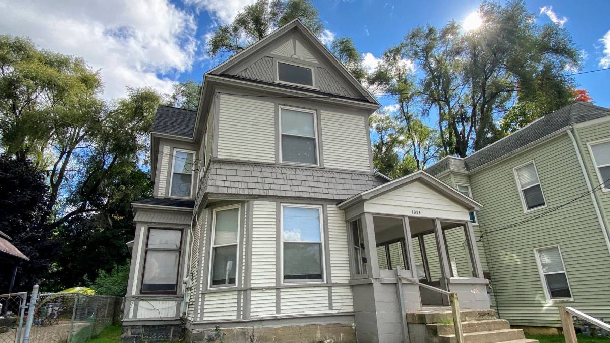 Apartment for rent at 1054 Lafayette SE, Grand Rapids, MI 49507