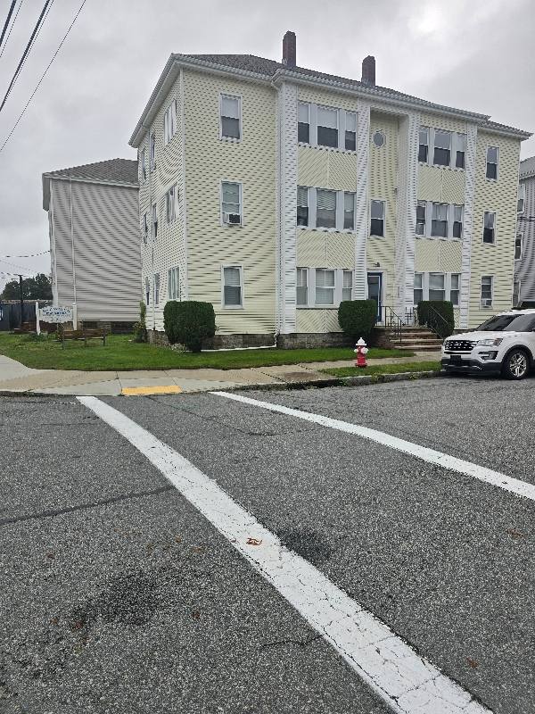 Apartment for rent at 4 Rodney St #5 Island A 3D, New Bedford, MA 02740
