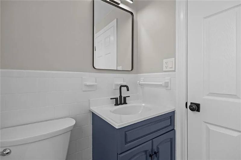 Apartment for rent at 233 Waterman Ave #1L, East Providence, RI 02914