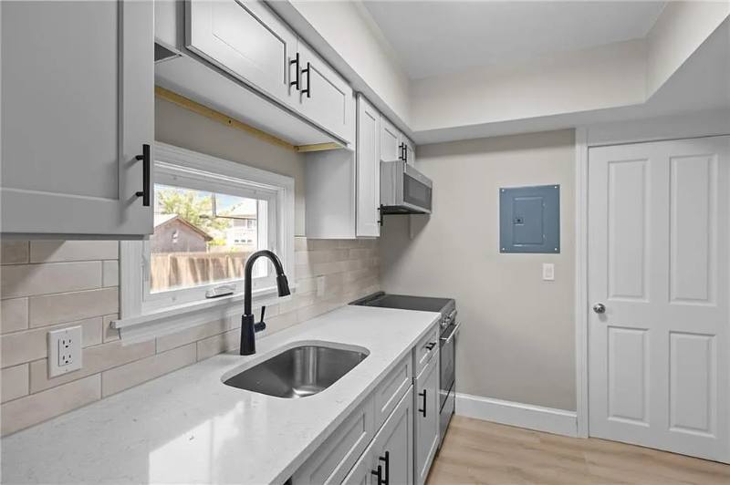 Apartment for rent at 233 Waterman Ave #1L, East Providence, RI 02914