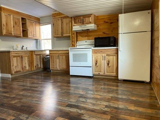 Apartment for rent at 41 Bowdoin #C, Millinocket, ME 04462