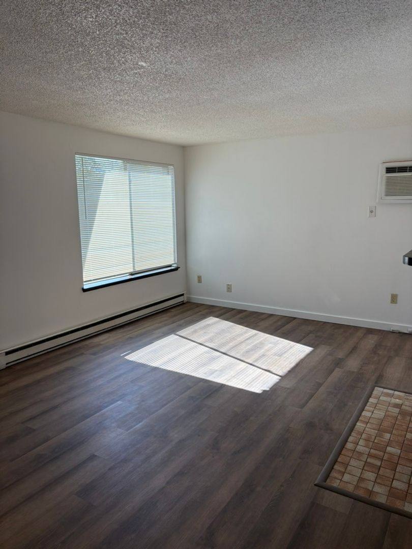 Apartment for rent at 6113 - 6117 N Addison, Spokane, WA 99208