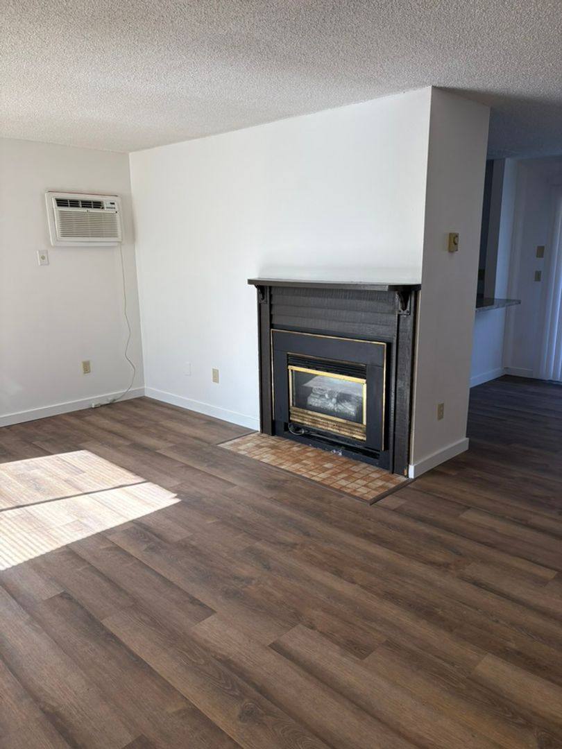 Apartment for rent at 6113 - 6117 N Addison, Spokane, WA 99208