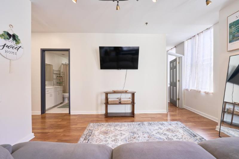 Apartment for rent at 5 N Wabash Ave #1706, Chicago, IL 60602