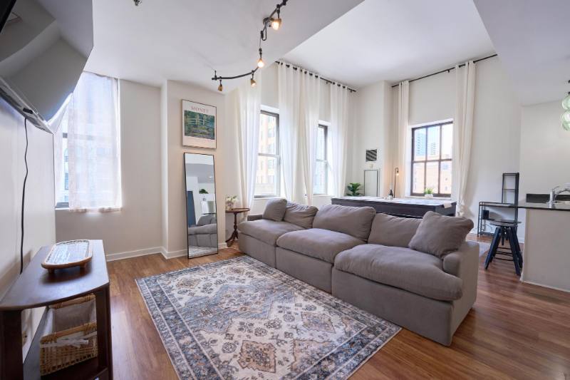 Apartment for rent at 5 N Wabash Ave #1706, Chicago, IL 60602