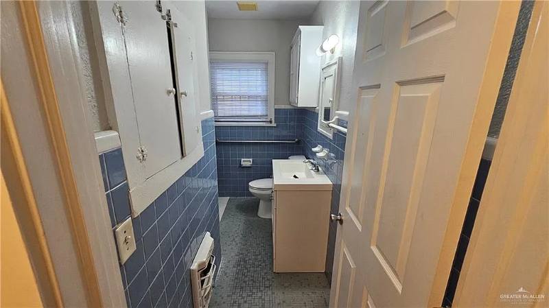 House for rent at 1215 N 15th St, McAllen, TX 78501