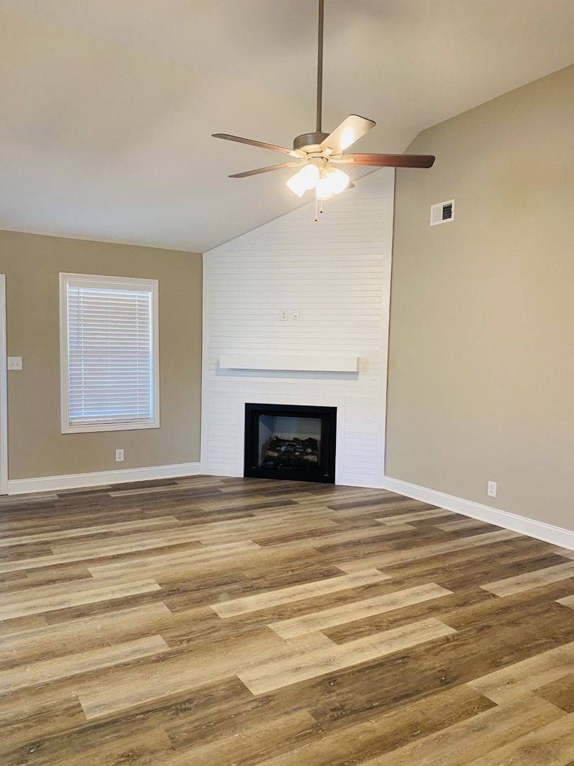 House for rent at 1033 Whitney Dr, Clarksville, TN 37042