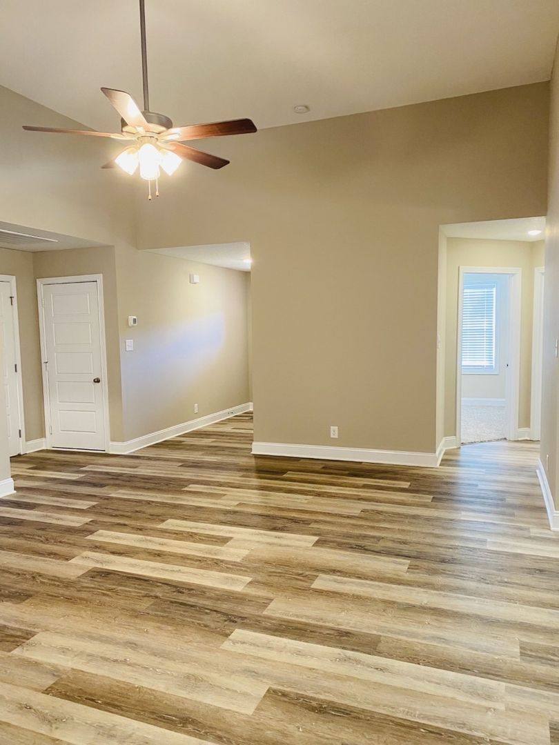 House for rent at 1033 Whitney Dr, Clarksville, TN 37042