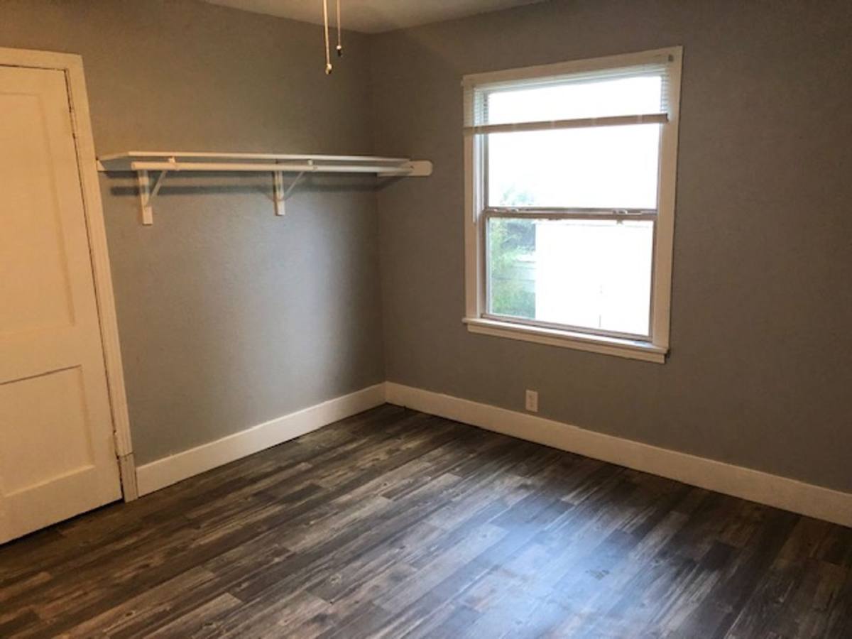 House for rent at 212 W Broadway, Longview, TX 75604