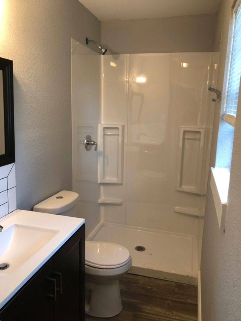 House for rent at 212 W Broadway, Longview, TX 75604