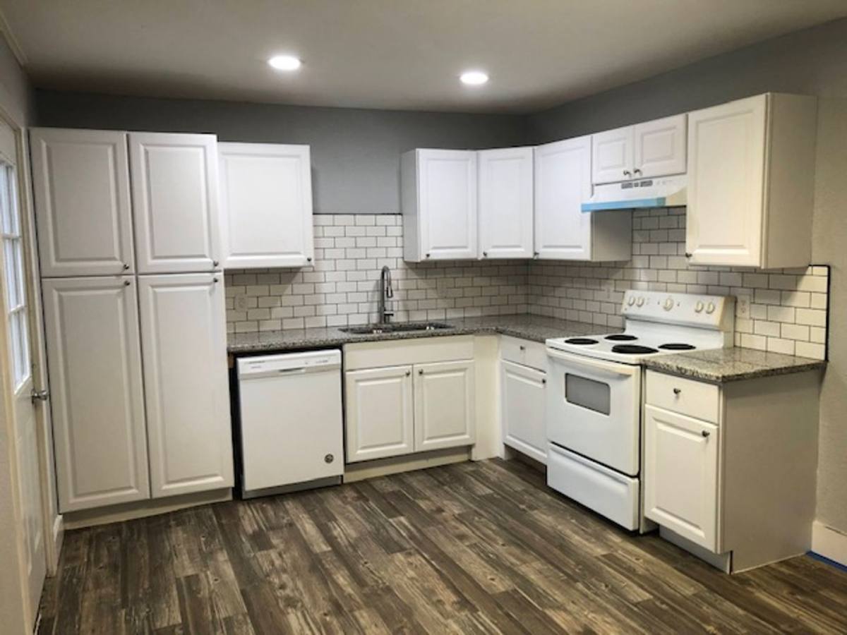 House for rent at 212 W Broadway, Longview, TX 75604