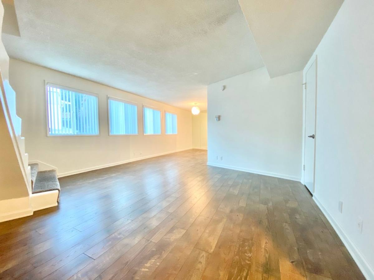 Apartment for rent at 1830 N La Brea Ave, Los Angeles, CA 90046