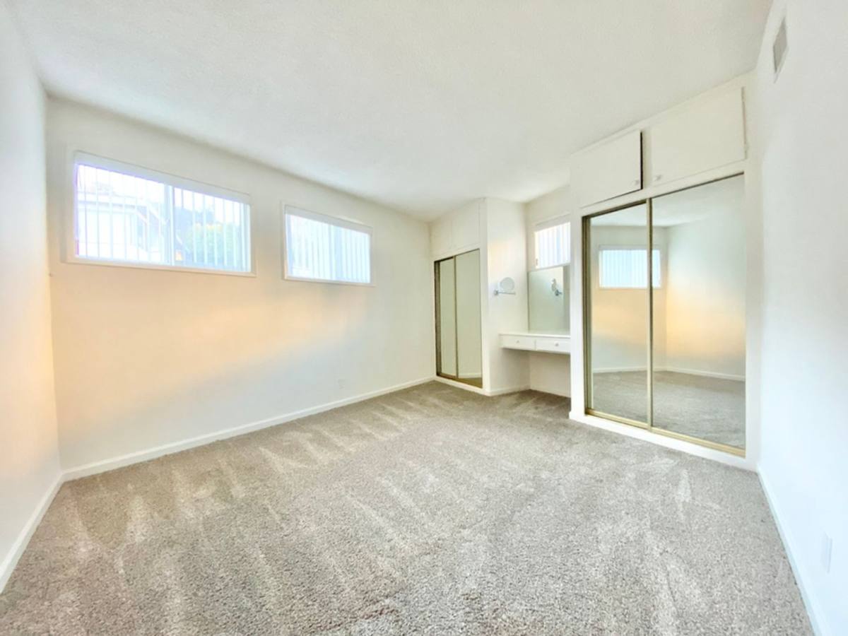 Apartment for rent at 1830 N La Brea Ave, Los Angeles, CA 90046