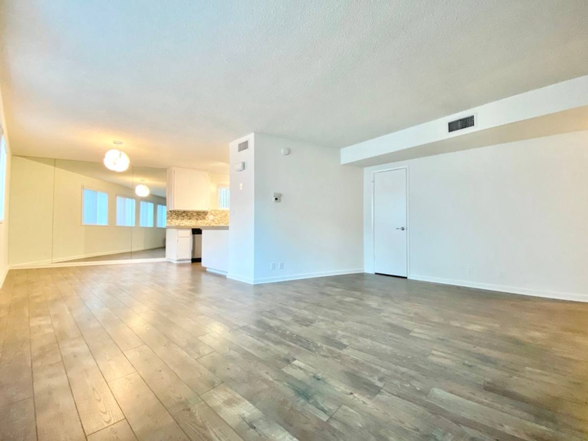 Apartment for rent at 1830 N La Brea Ave, Los Angeles, CA 90046
