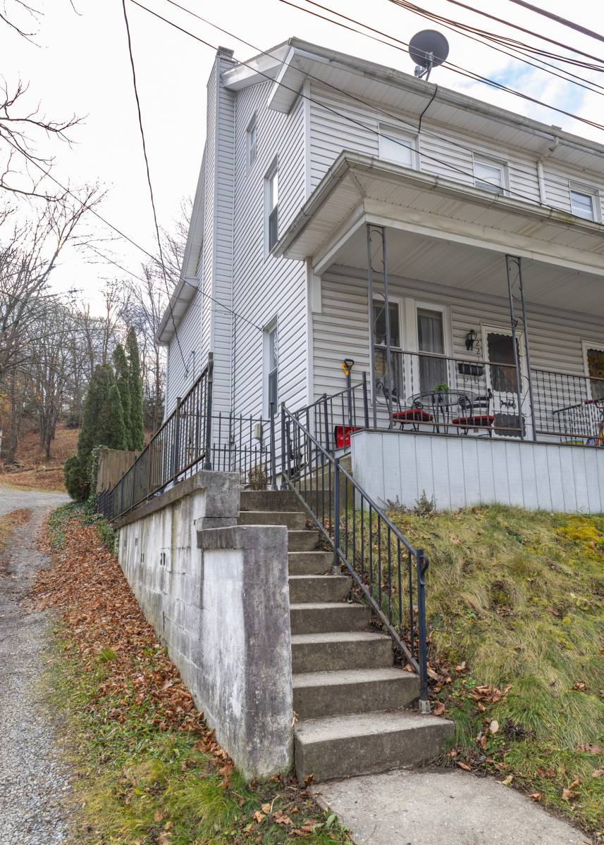 House for rent at 221 Center St, Lehighton, PA 18235