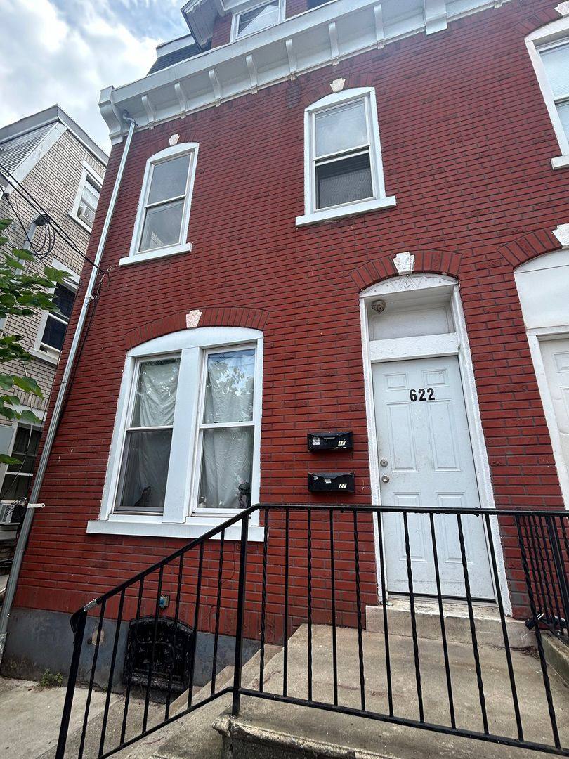 Apartment for rent at 622 Chew St, Allentown, PA 18102