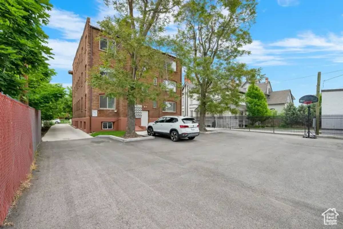 Apartment for rent at 2539 Jefferson Ave, Ogden, UT 84401