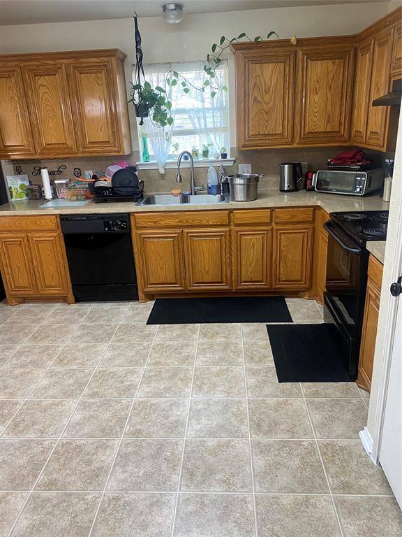 House for rent at 1324 Sierra Blanca Dr, Burleson, TX 76028