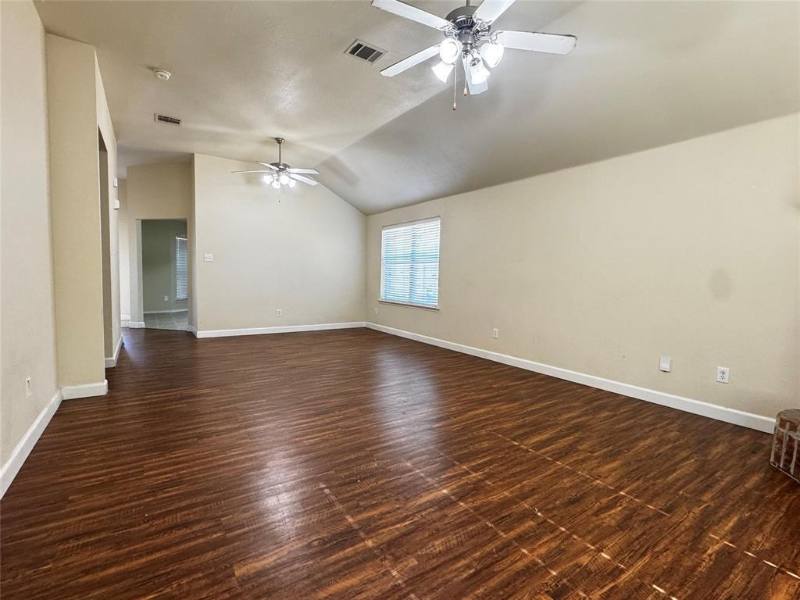 House for rent at 1324 Sierra Blanca Dr, Burleson, TX 76028