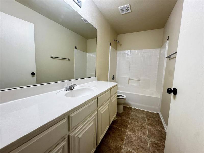 House for rent at 1324 Sierra Blanca Dr, Burleson, TX 76028