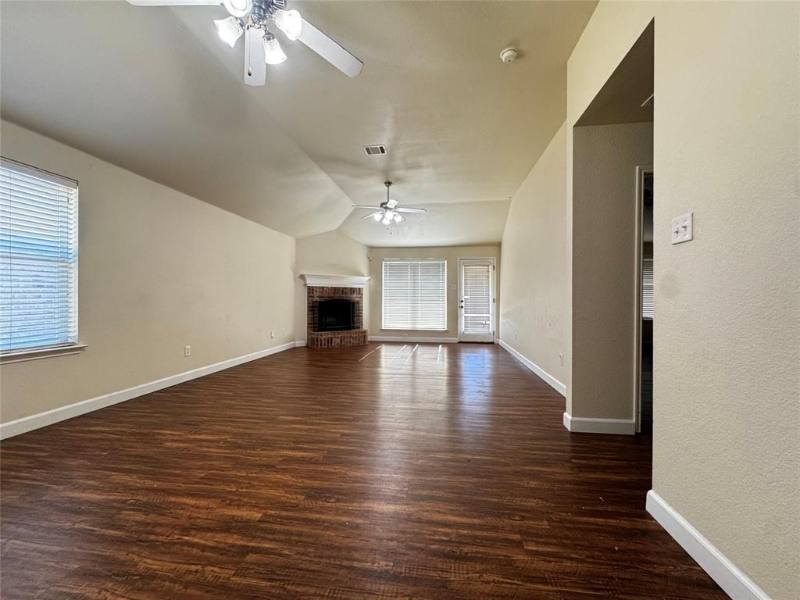 House for rent at 1324 Sierra Blanca Dr, Burleson, TX 76028