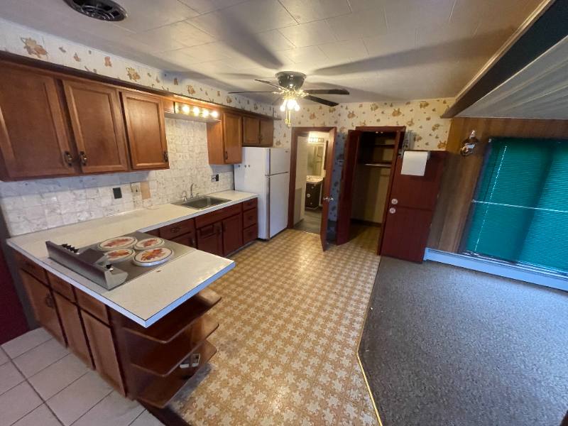 Apartment for rent at 17 Cherry St, Millinocket, ME 04462