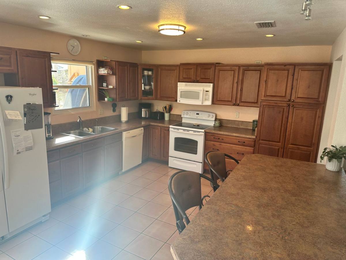 House for rent at 4515 Zirconia Dr NE, Rio Rancho, NM 87124