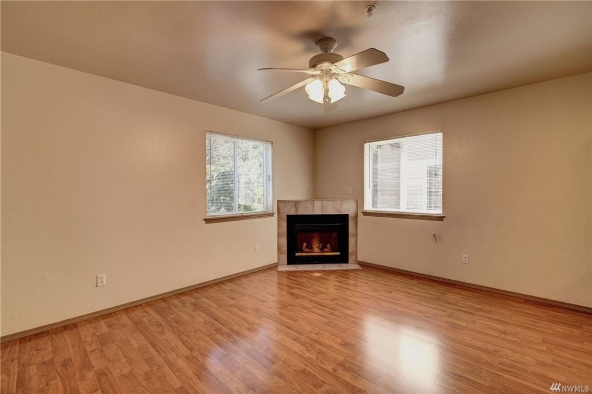 Apartment for rent at 1726 121st St SE, Everett, WA 98208
