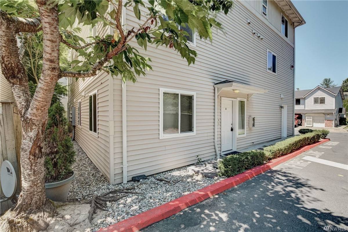 Apartment for rent at 1726 121st St SE, Everett, WA 98208