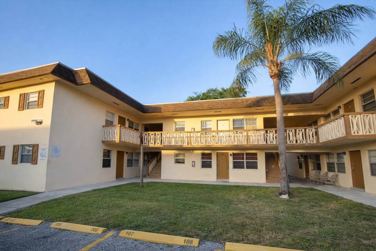 Apartment for rent at 3721 SW 59 Terrace, Fort Lauderdale, FL 33314
