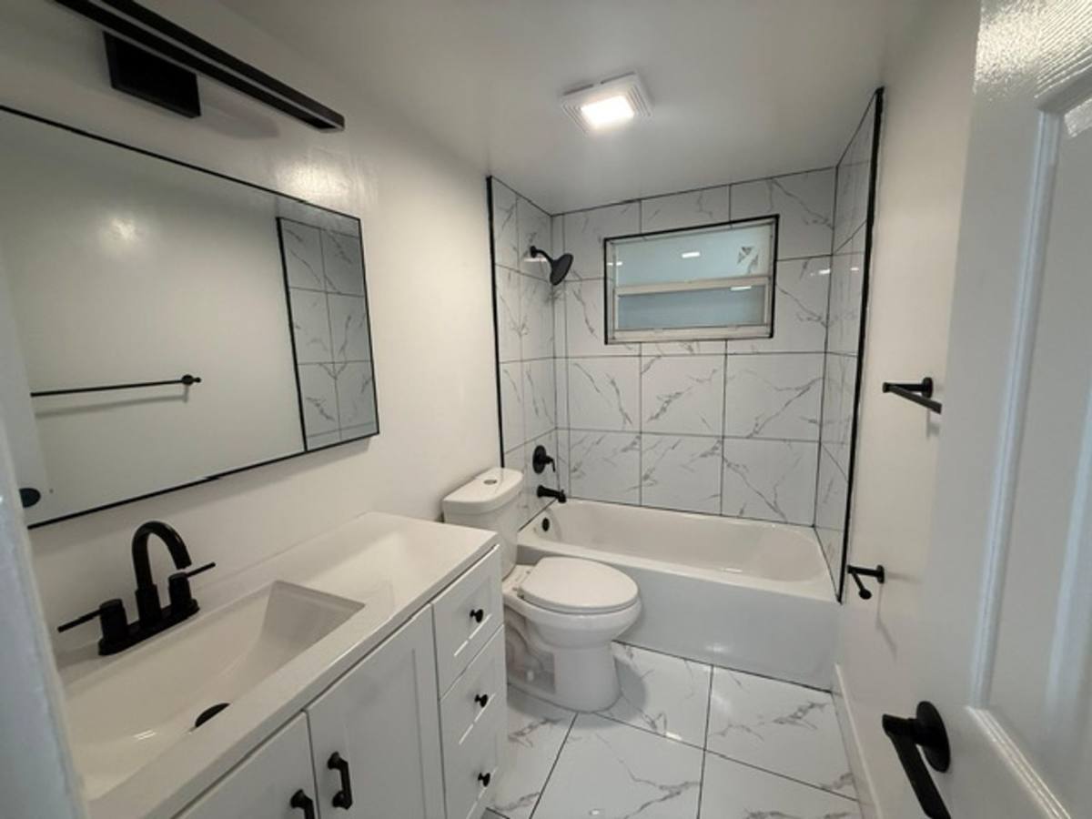 Apartment for rent at 3721 SW 59 Terrace, Fort Lauderdale, FL 33314