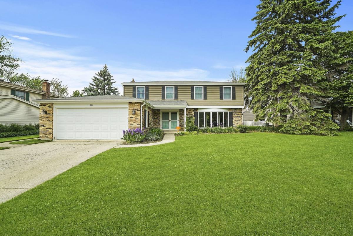 House for rent at 1011 Talltree Terrace, Libertyville, IL 60048